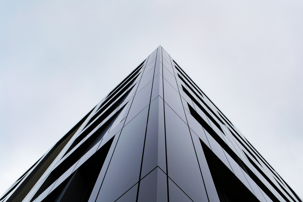 Immeuble architectural vu du coin